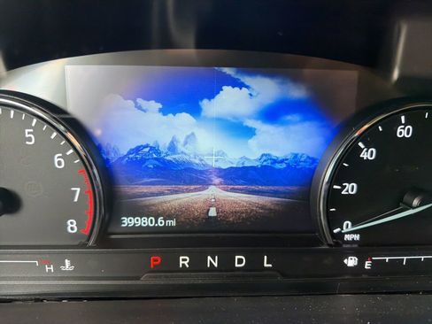 Used 2021 Ford Explorer XLT AWD/4WD image 16