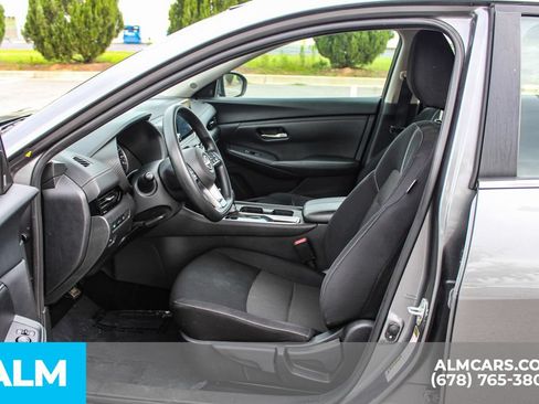 Used 2024 Nissan Sentra SV FWD image 16