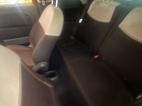 Used 2015 FIAT 500 Pop image 10