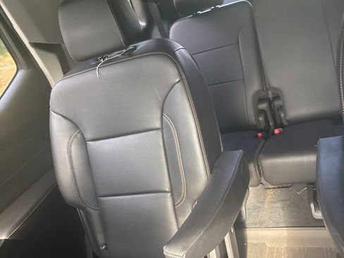 Used 2020 Chevrolet Traverse RS image 14