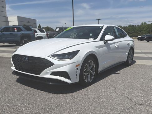 Used 2022 Hyundai Sonata SEL FWD image 3