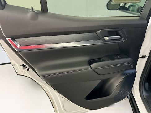 Used 2025 GMC Terrain Elevation image 27