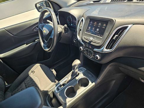 Used 2022 Chevrolet Equinox LT FWD image 11