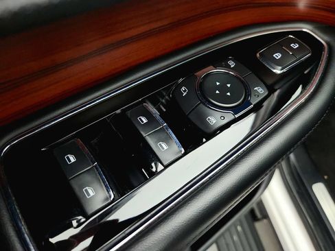 Used 2020 Lincoln Navigator L Reserve w/ Equipment Group 208A Reserve AWD/4WD image 27