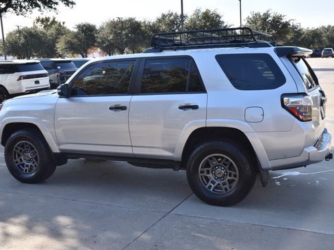 Used 2020 Toyota 4Runner Venture image 11