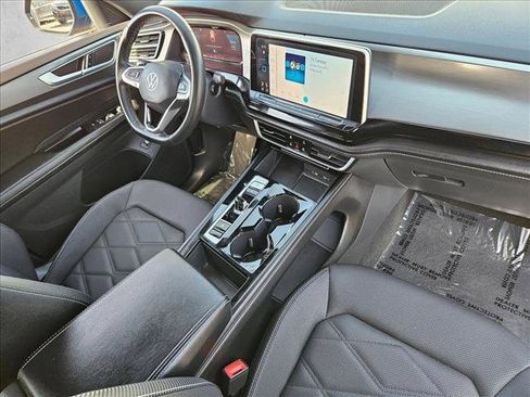 Used 2024 Volkswagen Atlas Cross Sport SE FWD image 26