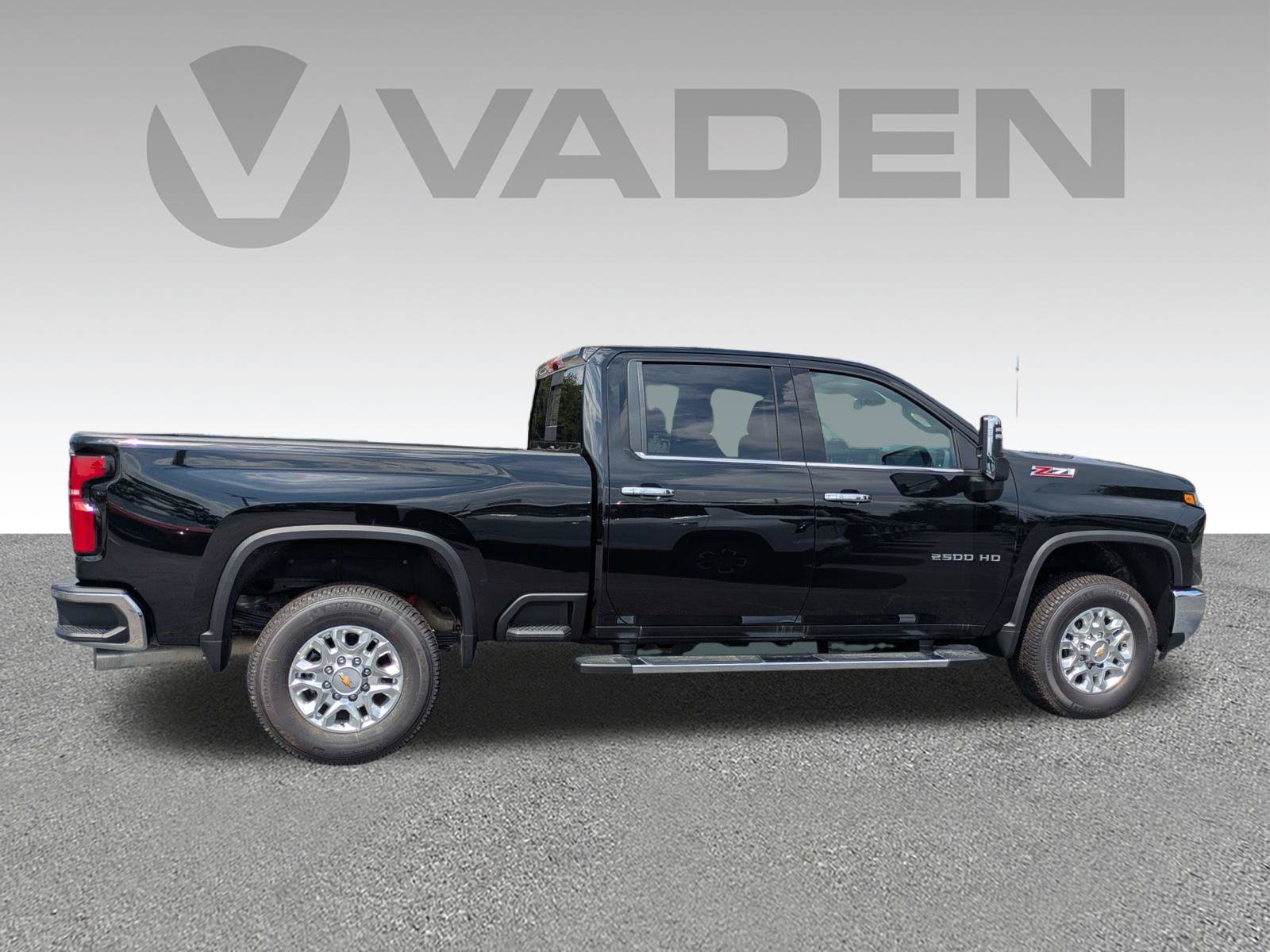 New 2026 Chevrolet Silverado 2500 LTZ w/ LTZ Convenience Package AWD/4WD image 24