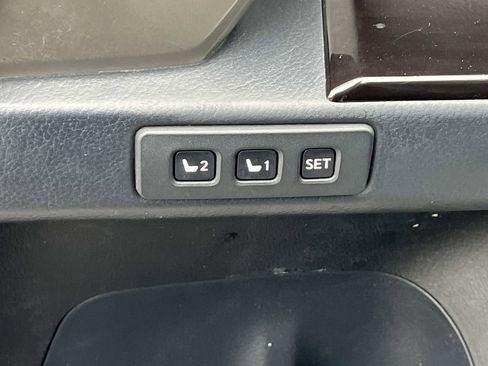 Used 2015 Lexus GX 460 w/ Navigation Package image 28