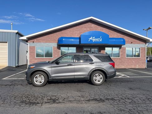 Used 2022 Ford Explorer 4WD image 3