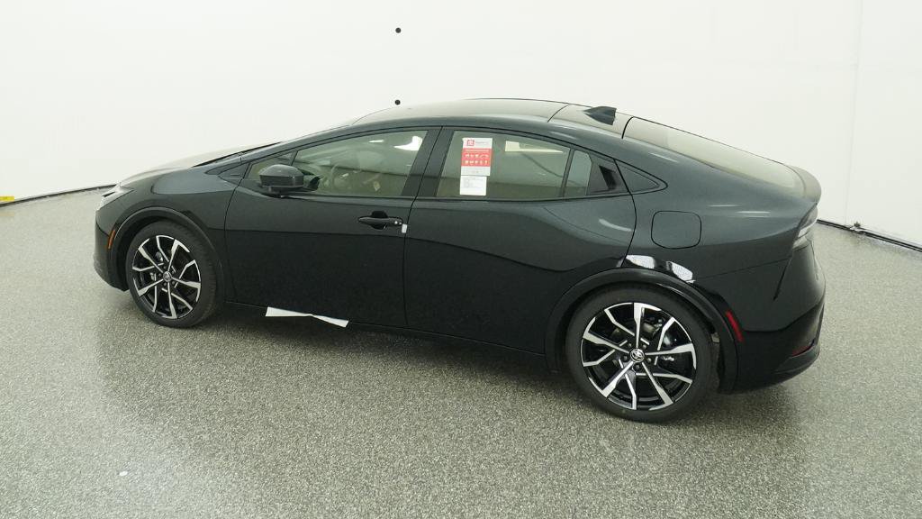 New 2026 Toyota Prius Plug-In Hybrid FWD image 11
