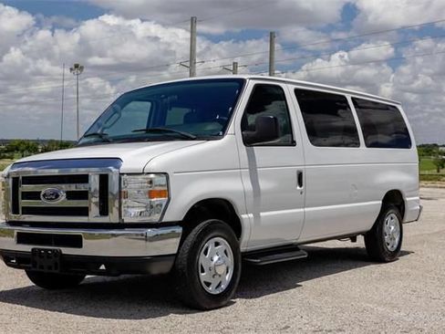 Used 2011 Ford E-150 and Econoline 150 RWD image 3