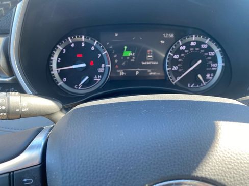 Used 2021 Toyota Highlander XLE image 13