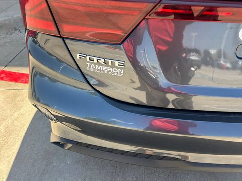 Used 2023 Kia Forte LXS w/ LXS Technology Package FWD image 12