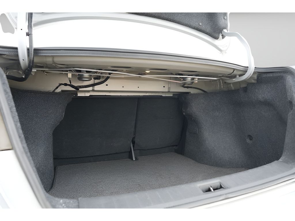 Used 2013 Nissan Sentra SR FWD image 11