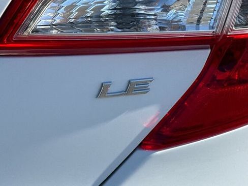 Used 2012 Toyota Camry LE FWD image 23