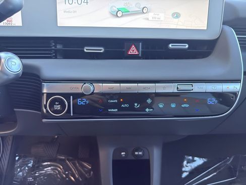 Used 2024 Hyundai Ioniq 5 Limited image 16