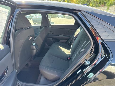 New 2025 Hyundai Elantra Sport image 14