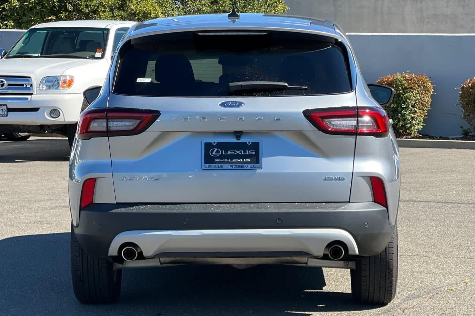 Used 2023 Ford Escape Active w/ Tech Pack #1 AWD/4WD image 8
