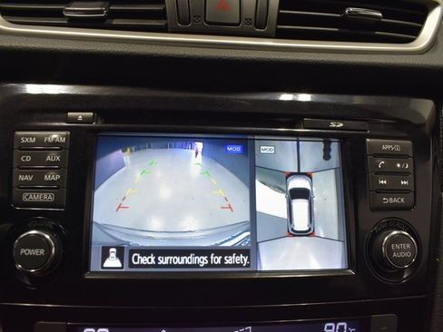 Used 2016 Nissan Rogue SL image 25