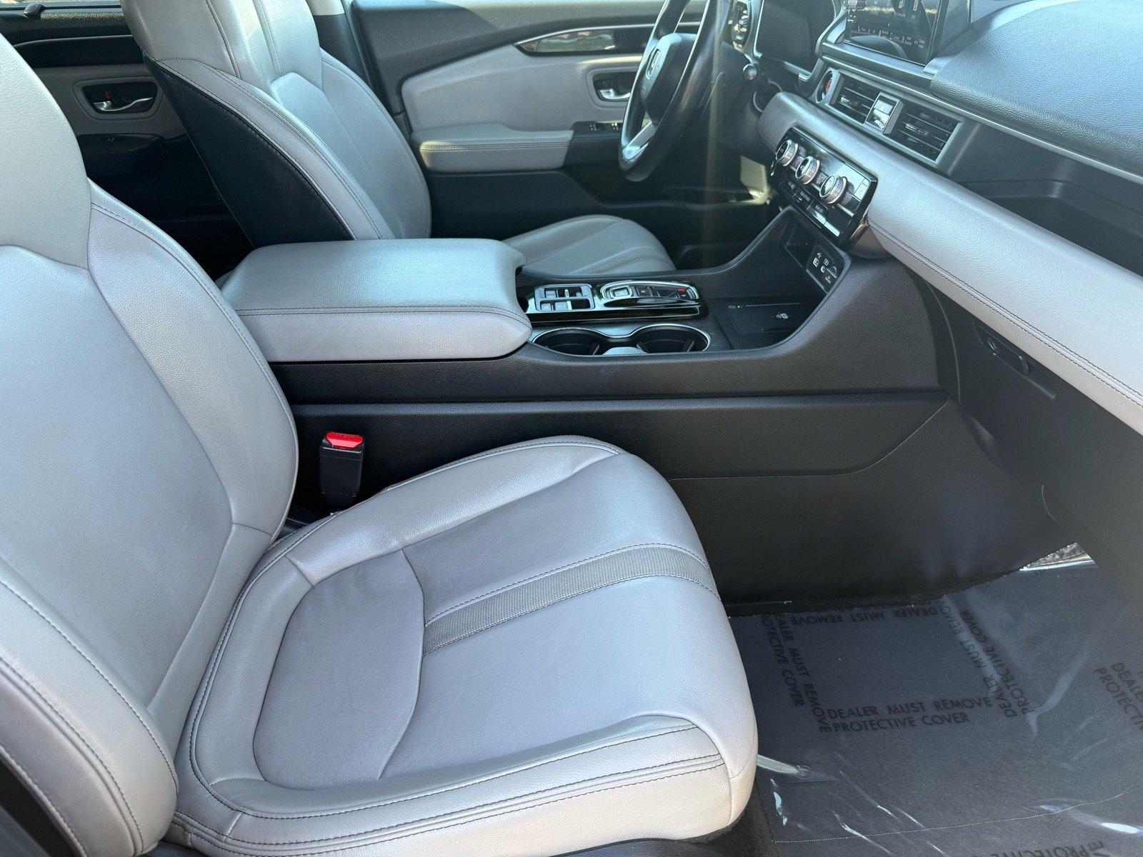 Used 2025 Honda Pilot EX-L image 31