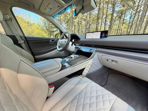 Used 2023 Genesis GV80 3.5T AWD/4WD image 19