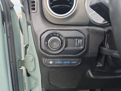 Used 2023 Jeep Wrangler Unlimited Rubicon 4xe w/ Cold Weather Group AWD/4WD image 21