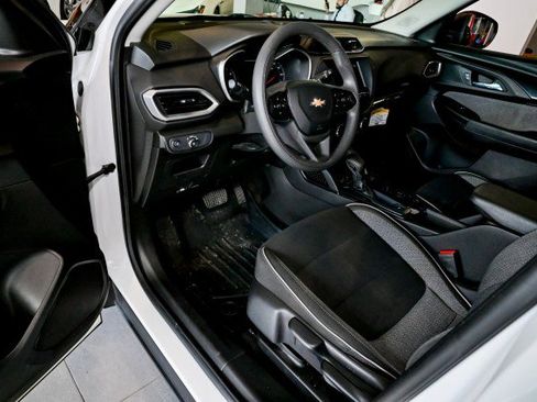 Used 2021 Chevrolet TrailBlazer LS FWD image 13