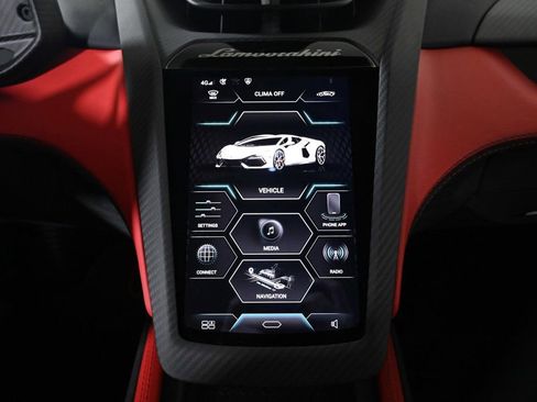Used 2024 Lamborghini Revuelto image 13