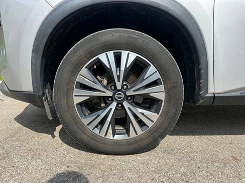 Used 2021 Nissan Rogue SV FWD image 39