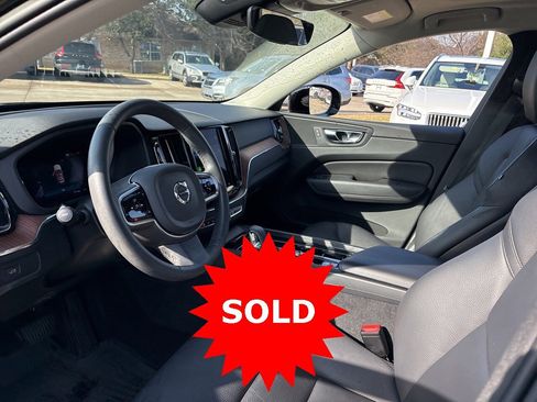 Certified 2023 Volvo XC60 B5 Plus w/ Protection Package Premier image 17