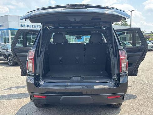 Used 2023 Chevrolet Tahoe Z71 w/ Luxury Package AWD/4WD image 13