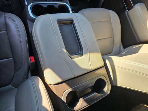 Used 2020 GMC Sierra 1500 SLT w/ SLT Premium Plus Package image 25