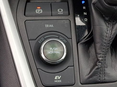 Used 2021 Toyota RAV4 XSE image 28