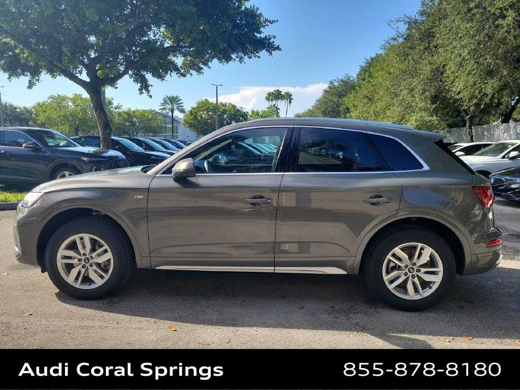 Used 2023 Audi Q5 2.0T Premium w/ Convenience Package AWD/4WD image 11