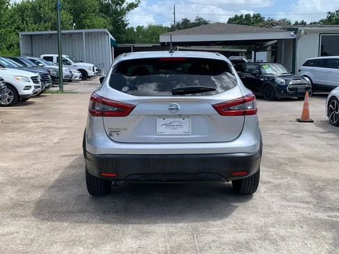 Used 2020 Nissan Rogue Sport S FWD image 6