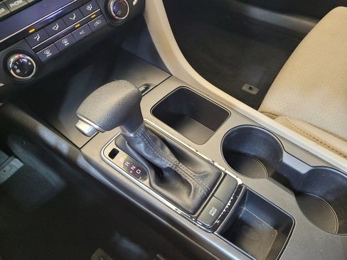 Used 2018 Kia Optima LX FWD image 26