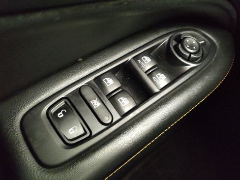Used 2019 Jeep Compass Latitude w/ Cold Weather Group AWD/4WD image 27