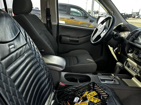 Used 2007 Nissan Xterra Off-Road w/ Rockford Fosgate Audio Pkg image 12