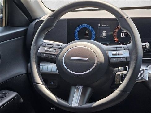 Used 2026 Hyundai Kona SEL Premium FWD image 15