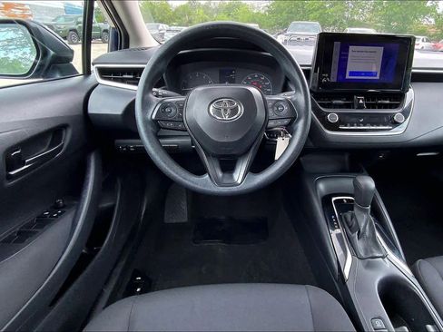 Used 2024 Toyota Corolla LE image 6