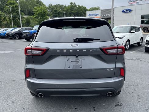 Certified 2023 Ford Escape ST-Line w/ Tech Pack #1 AWD/4WD image 6