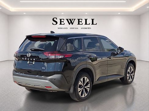 Used 2023 Nissan Rogue SV FWD image 4