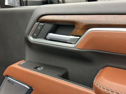 Used 2025 GMC Sierra 3500 Denali Ultimate image 36