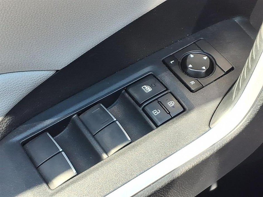 Used 2019 Toyota RAV4 XLE Premium w/ Cold Weather Package AWD/4WD image 20