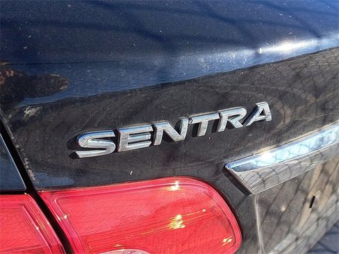 Used 2018 Nissan Sentra SV w/ Protection Package image 5