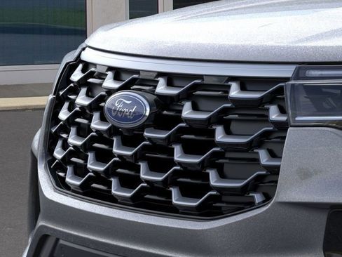 New 2026 Ford Explorer Platinum w/ LUX Leather Package image 18