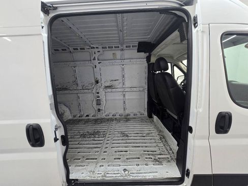 Used 2023 RAM ProMaster 2500 FWD image 15