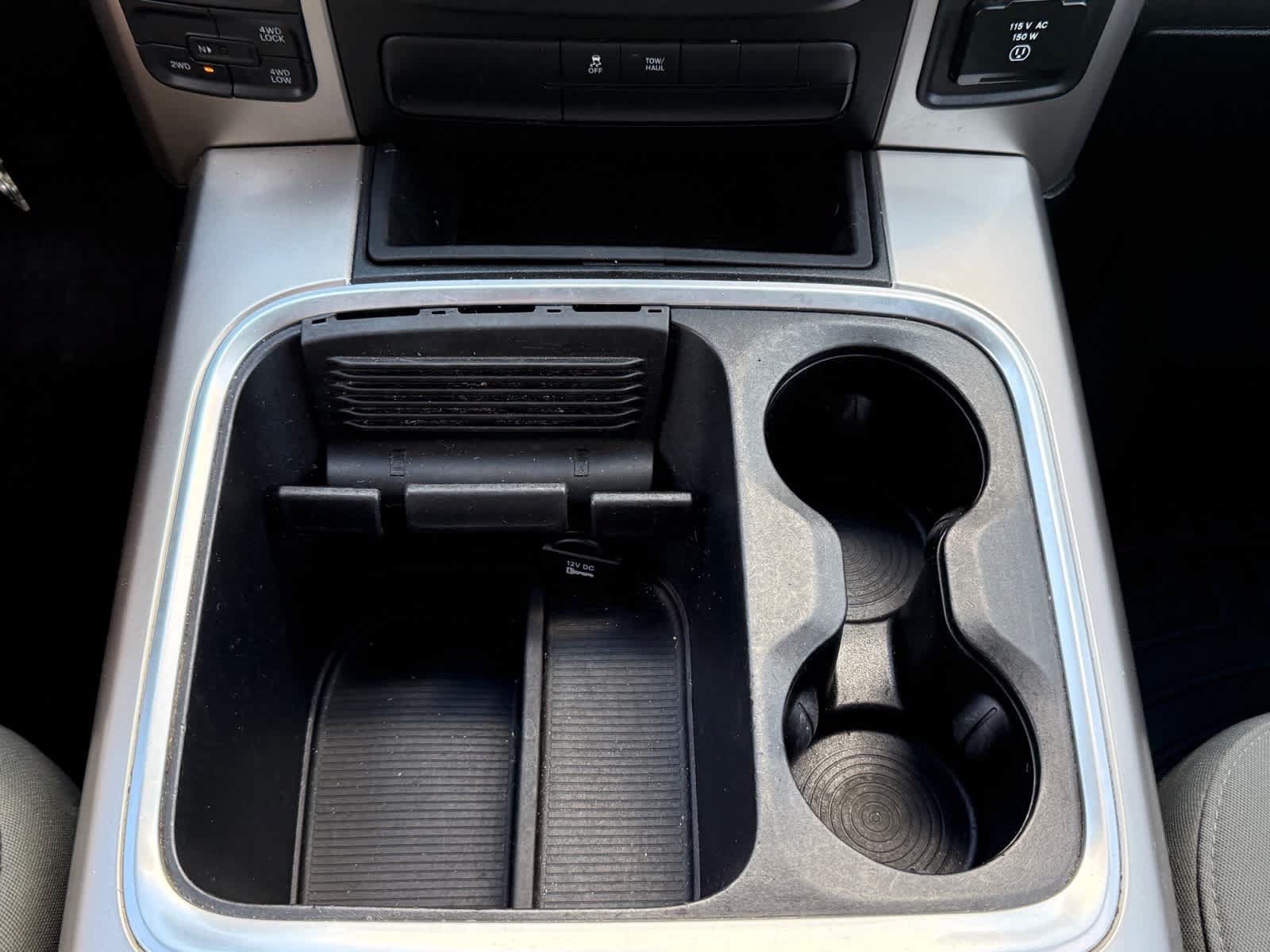 Used 2019 RAM 1500 Classic SLT w/ Protection Group AWD/4WD image 19