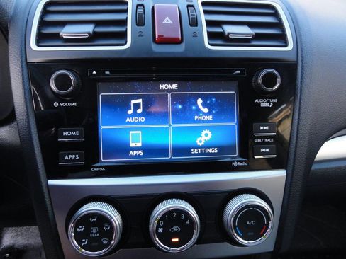 Used 2017 Subaru Crosstrek 2.0i Premium image 16