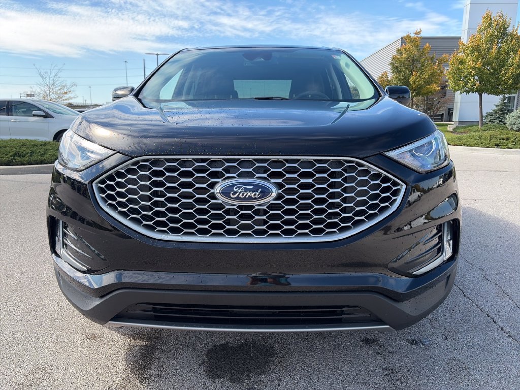 Used 2024 Ford Edge SEL w/ Convenience Package AWD/4WD image 2
